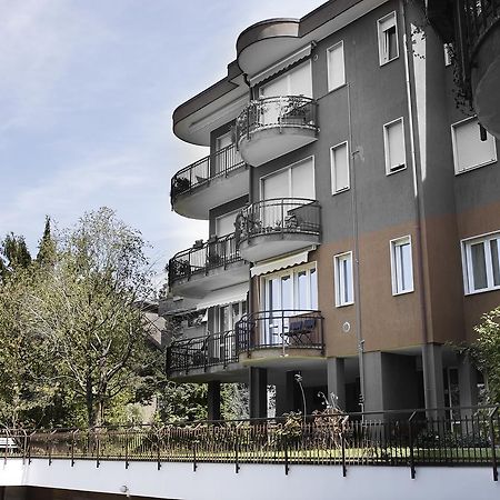 Appartamento La Vista By Holiday Solutions Como Bagian luar foto