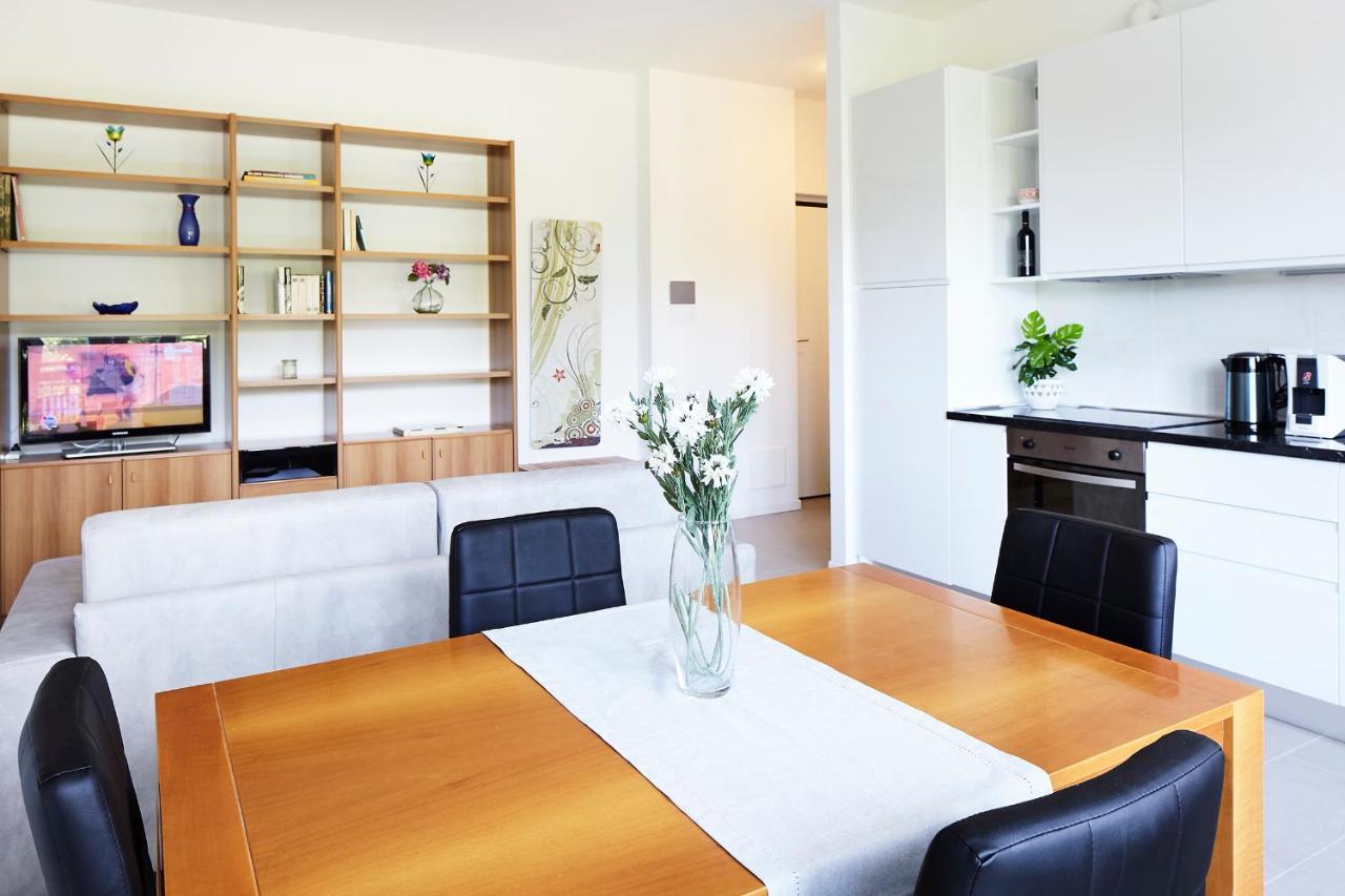 Appartamento La Vista By Holiday Solutions Como Bagian luar foto